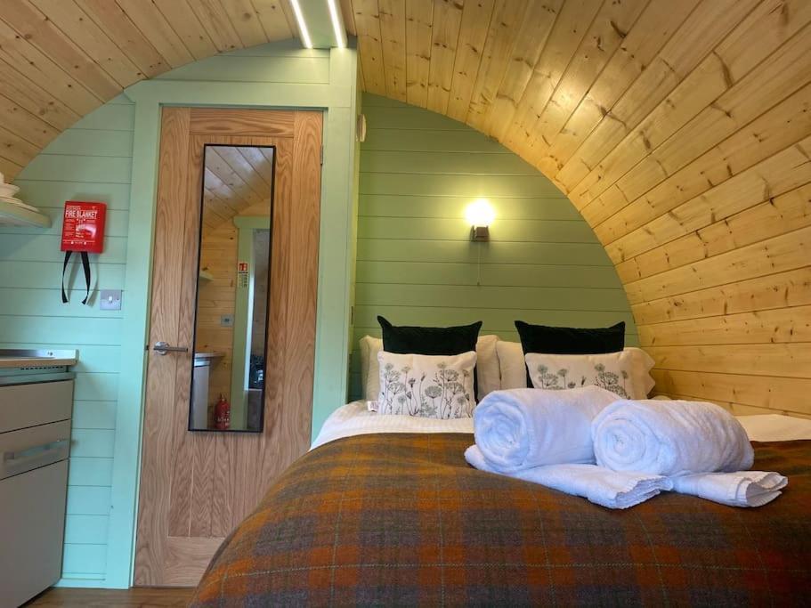 Seaview Lodges At Torlinnhe Fort William Buitenkant foto